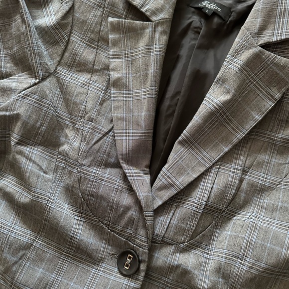 Bundle 3 Ladies/Women’s Short Sleeve Jackets - fits like a Medium Size - Picture 3 of 7